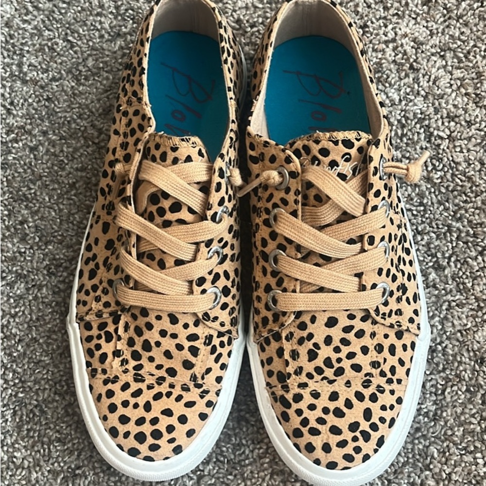 Blowfish Women's Tan Leopard Sneakers